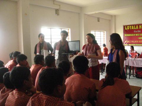 Meghna Mukherjee ’15 and other students conducted a workshop at a local high school during an ABP-funded trip to Siliguri in West Bengal, India. Photo: Courtesy of Meghna Mukherjee ’15