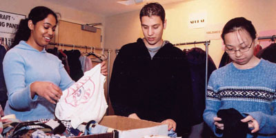 Student Volunteers in Kraft Clothing Pantry