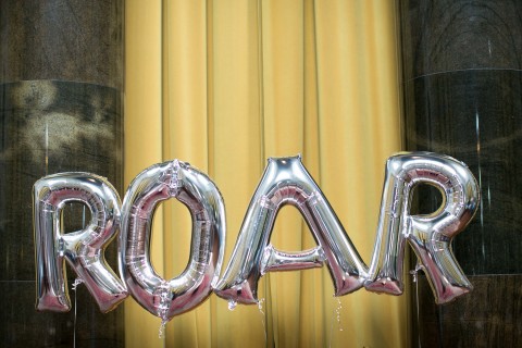 CCW30 Roar Balloons