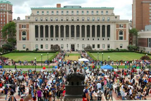 Community Development hosted the annual Activities Day, which connects students with more than 250 student organizations. Students learned about how to engage with the myriad clubs on campus, including Club sports and Community Impact. 