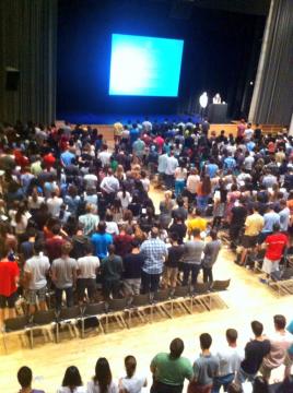 The Columbia College Class of 2017 made history as the first class to adopt an honor code. Students took the pledge together at the Columbia College Academic Assembly during New Student Orientation Program (NSOP). Photo: Alycen Ashburn