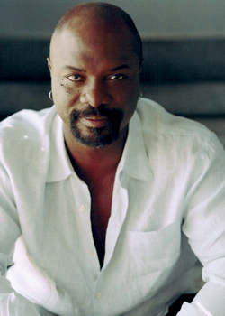 Robert Wisdom ’76 turned his hobby of acting into a fulfilling career.