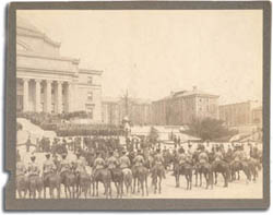 Roosevelt's procession arrives at Low Library.