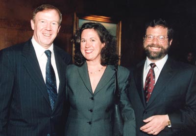 Richard Witten ’75 and his wife Lisa with Dean Austin Quigley